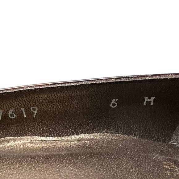 Stuart Weitzman Pointed Toe Tortoise Patent Pump | 6 - Picture 10 of 11